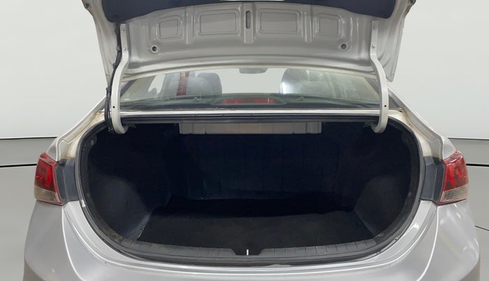 2017 Hyundai Verna 1.6 VTVT SX (O) AT, Petrol, Automatic, 72,278 km, Boot Open Zoomed View