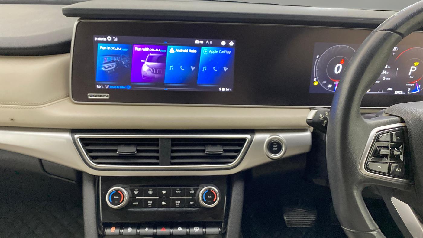 2023 Mahindra XUV700 AX 7 LUXURY P AT 7 STR, Petrol, Automatic, 33,773 km, Air Conditioner