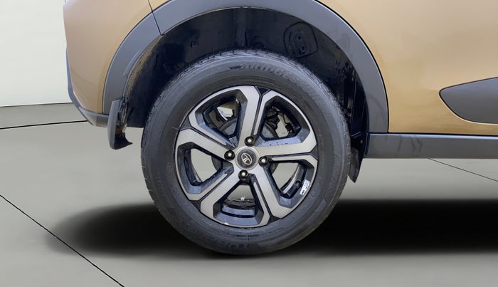 2022 Tata NEXON XZA PLUS (PREMIUM) DIESEL JET, Diesel, Automatic, 71,970 km, Right Rear Wheel