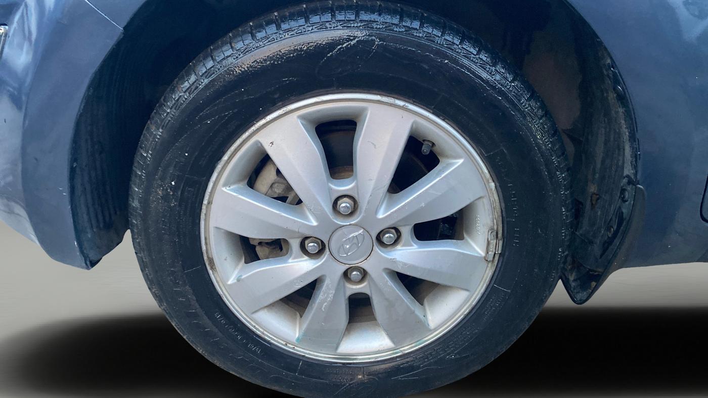 2013 Hyundai i20 SPORTZ 1.2, Petrol, Manual, 24,171 km, Left Front Wheel