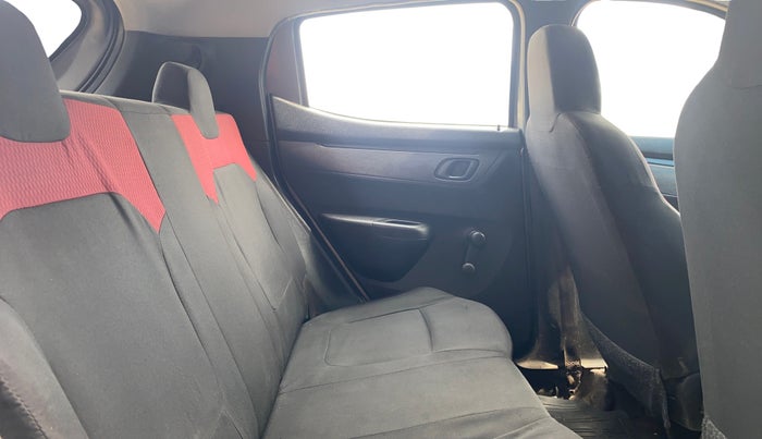 2018 Renault Kwid RXL, Petrol, Manual, 71,684 km, Right Side Rear Door Cabin