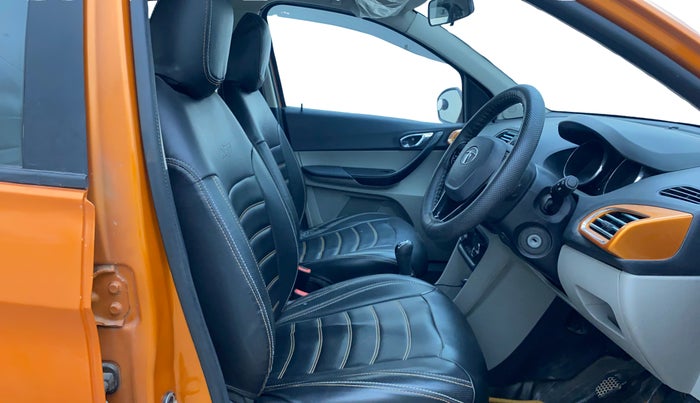 2019 Tata Tiago XZ PLUS PETROL, Petrol, Manual, 66,612 km, Right Side Front Door Cabin