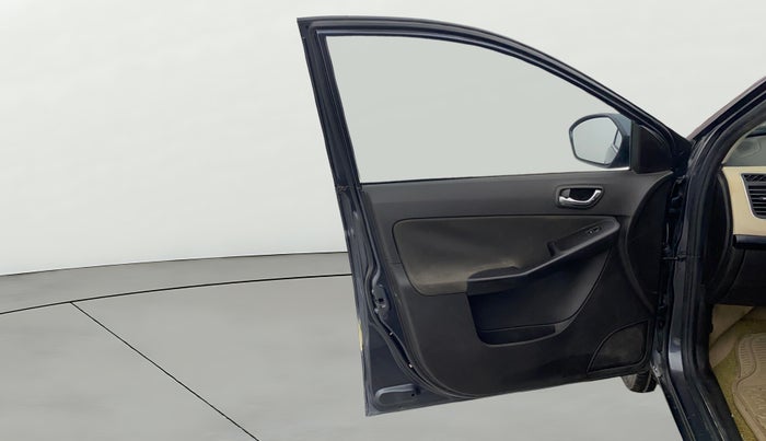 2016 Tata Zest XT PETROL, Petrol, Manual, 81,633 km, LHS Front Door