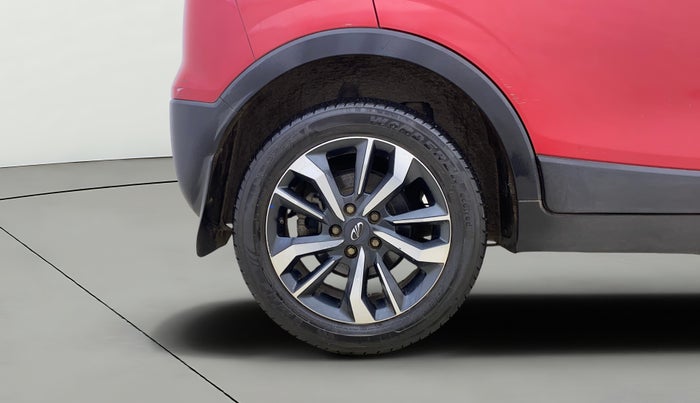 2019 Mahindra XUV300 W8 (O) 1.5 DIESEL AMT, Diesel, Automatic, 64,912 km, Right Rear Wheel