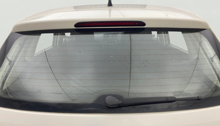 2017 Volkswagen Polo COMFORTLINE 1.2L, Petrol, Manual, 70,942 km, Rear Windshield