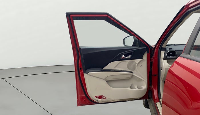 2022 Mahindra XUV300 W8 (O) 1.2 PETROL, Petrol, Manual, 10,013 km, LHS Front Door