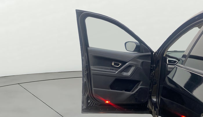 2020 Tata Harrier XZA PLUS 2.0L DARK EDITION, Diesel, Automatic, 1,15,220 km, LHS Front Door