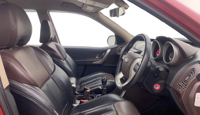 2014 Mahindra XUV500 W8, Diesel, Manual, 85,652 km, Right Side Front Door Cabin