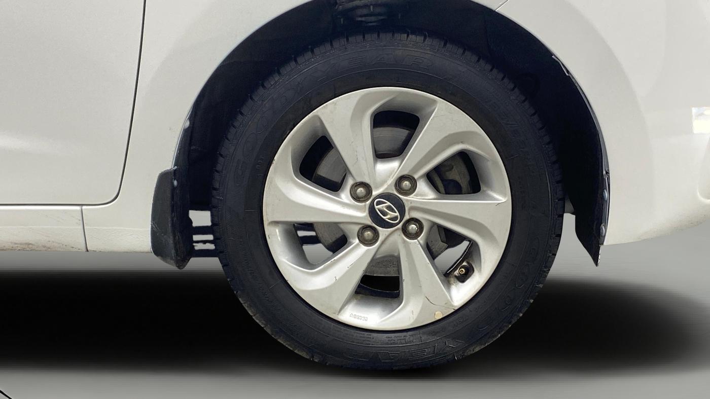 2018 Hyundai Xcent SX 1.2, Petrol, Manual, 72,276 km, Right Front Wheel