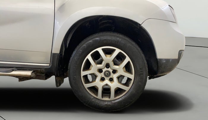 2017 Renault Duster RXL PETROL, Petrol, Manual, 73,012 km, Right Front Wheel