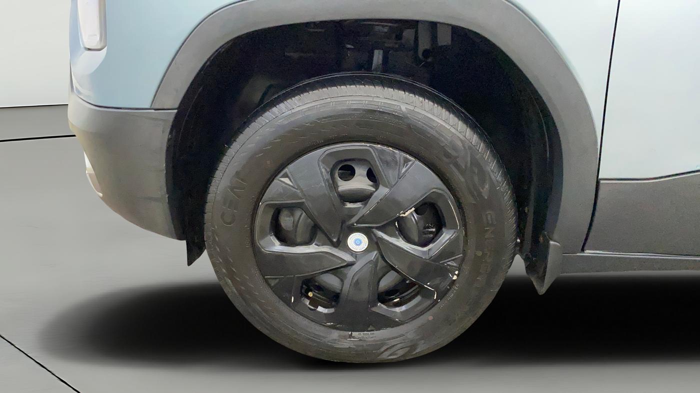 2022 Tata PUNCH ADVENTURE MT, Petrol, Manual, 35,641 km, Left Front Wheel