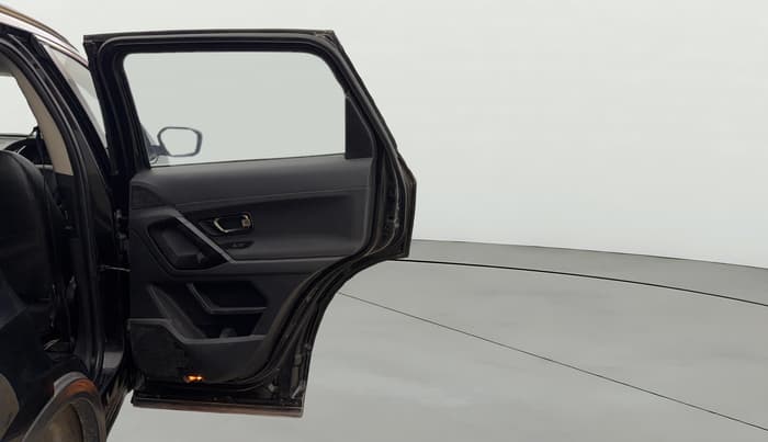 2020 Tata Harrier XT PLUS 2.0L KRYOTEC DARK EDITON, Diesel, Manual, 1,24,567 km, RHS Rear Door