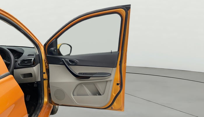 2018 Tata Tiago XT PETROL, Petrol, Manual, 42,758 km, RHS Front Door