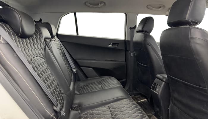 2016 Hyundai Creta SX PLUS 1.6 PETROL, Petrol, Manual, 39,510 km, Right Side Rear Door Cabin