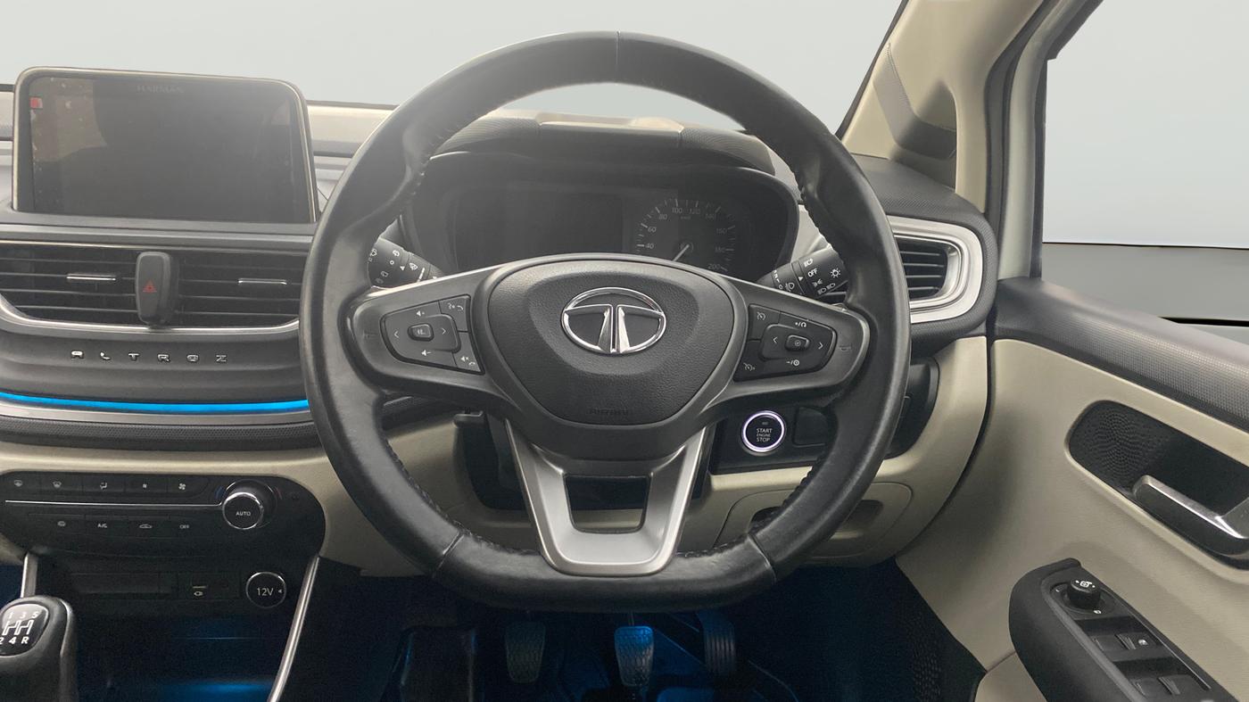 2021 Tata ALTROZ XZ PLUS DIESEL, Diesel, Manual, 47,791 km, Steering Wheel Close Up