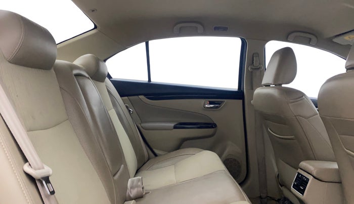2017 Maruti Ciaz ZXI, Petrol, Manual, 76,249 km, Right Side Rear Door Cabin