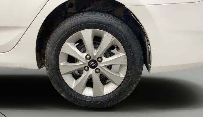 2016 Hyundai Verna FLUIDIC 4S 1.6 VTVT S AT, Petrol, Automatic, 48,274 km, Left Rear Wheel