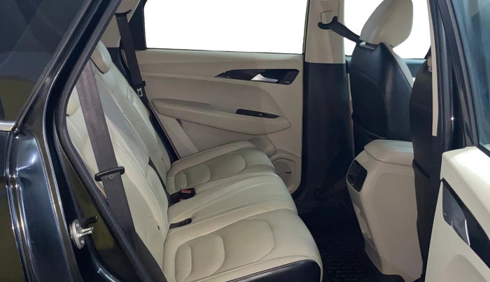 2021 MG HECTOR SHARP 1.5 PETROL CVT, Petrol, Automatic, 83,570 km, Right Side Rear Door Cabin