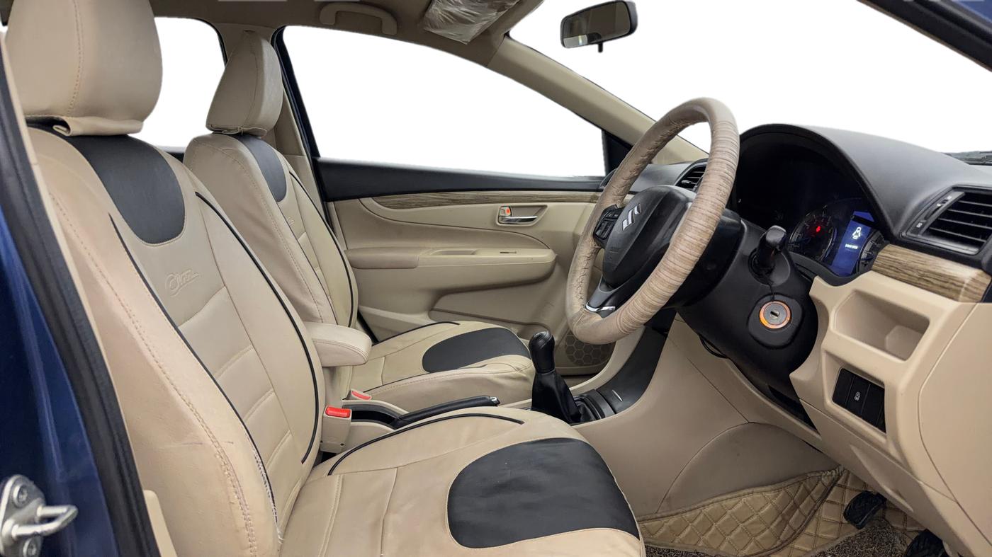 2021 Maruti Ciaz SIGMA 1.5 SHVS MT  PETROL, Petrol, Manual, 46,129 km, Right Side Front Door Cabin
