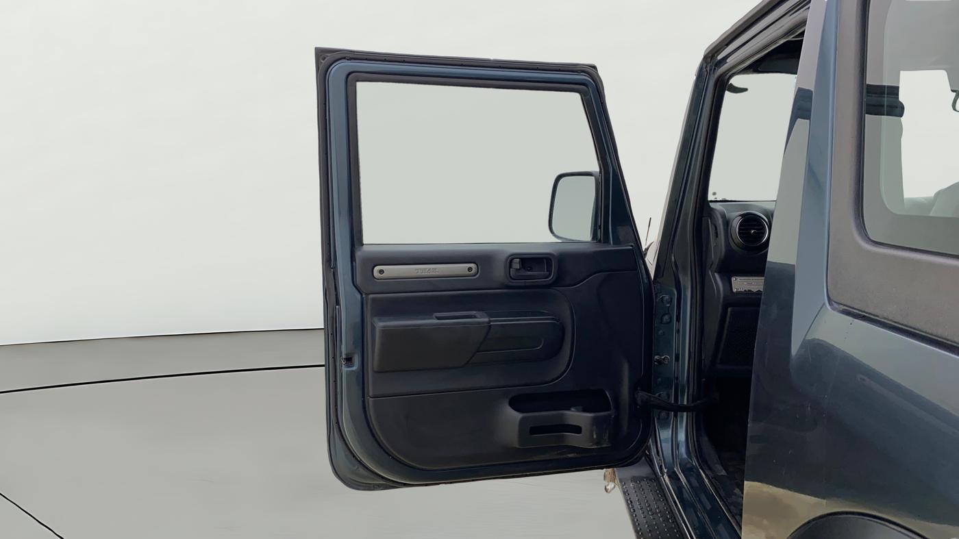 2022 Mahindra Thar LX D AT 4WD HT, Diesel, Automatic, 50,884 km, LHS Front Door