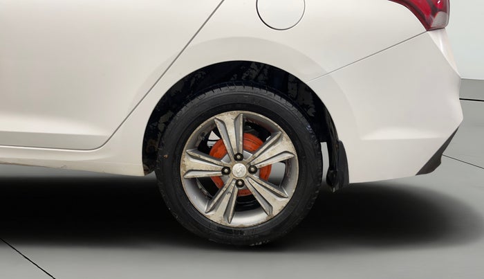 2017 Hyundai Verna 1.6 VTVT SX, Petrol, Manual, 56,344 km, Left Rear Wheel