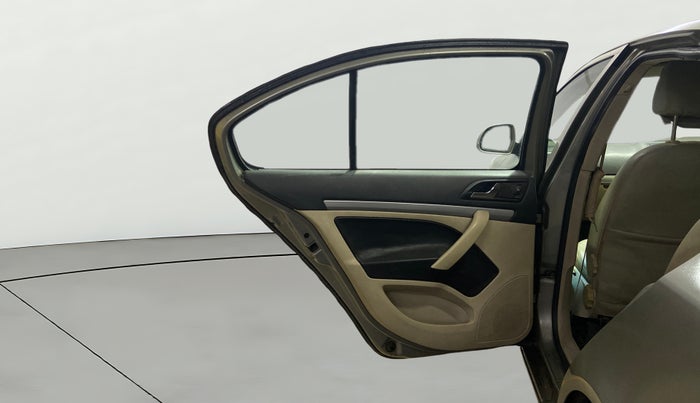 2013 Skoda Laura AMBIENTE 1.9 TDI MT, Diesel, Manual, 1,12,025 km, LHS Rear Door