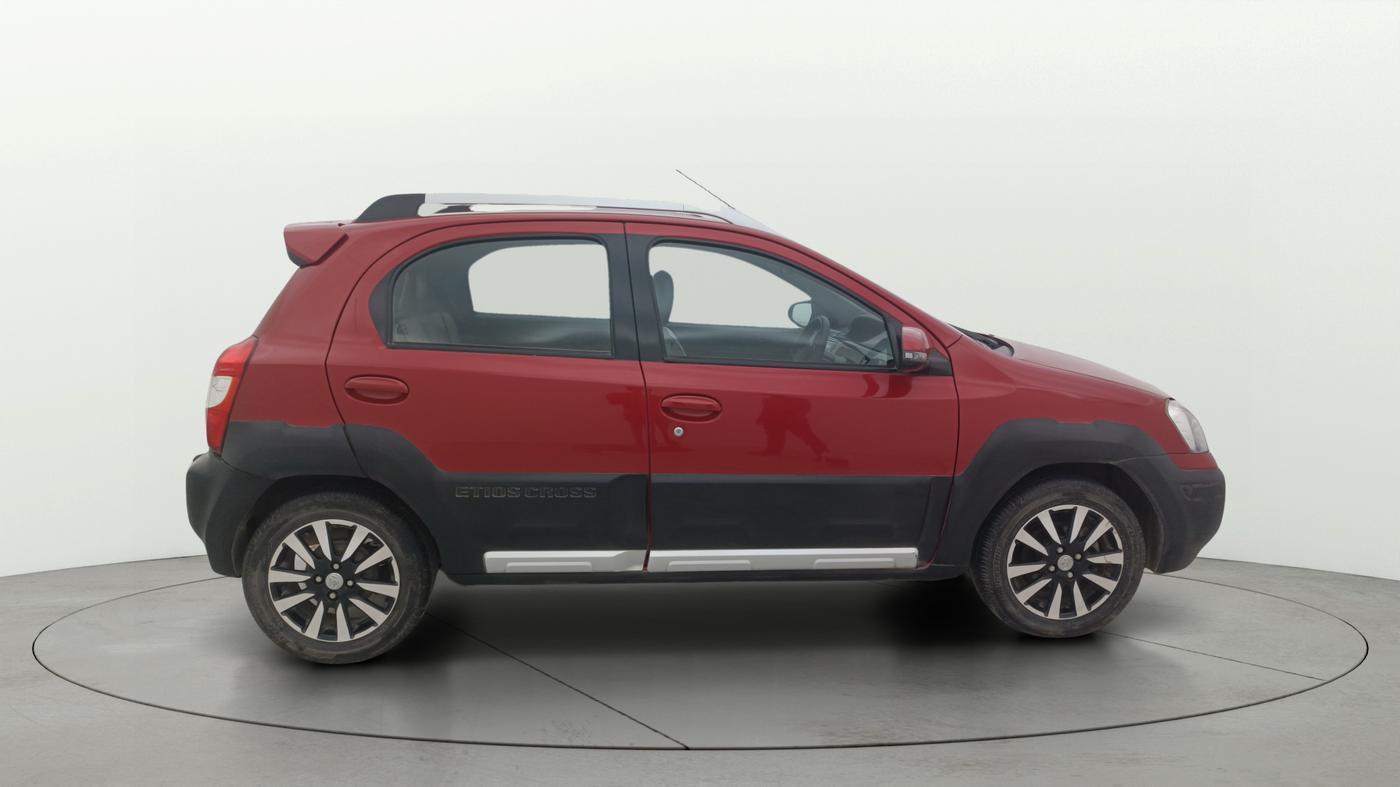 2014 Toyota Etios CROSS 1.2 G, Petrol, Manual, 96,562 km, Right Side View