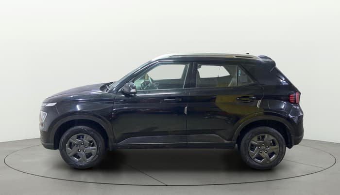2023 Hyundai VENUE S(O) 1.2, Petrol, Manual, 17,272 km, Left Side