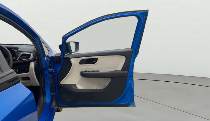 2021 Tata ALTROZ XT PETROL, Petrol, Manual, 58,478 km, RHS Front Door