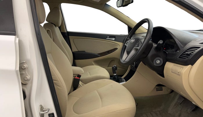 2016 Hyundai Verna 1.6 VTVT SX, Petrol, Manual, 70,675 km, Right Side Front Door Cabin