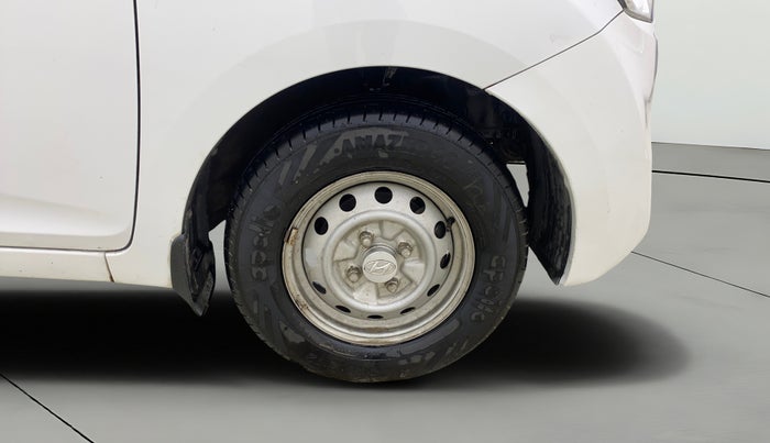 2017 Hyundai Eon ERA +, Petrol, Manual, 25,201 km, Right Front Wheel