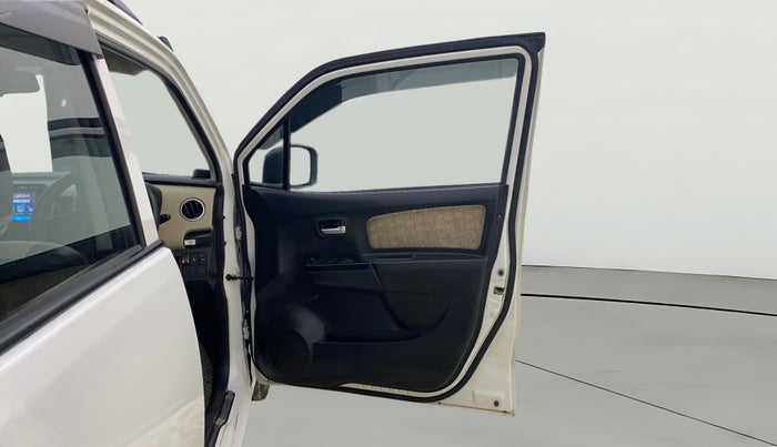 2018 Maruti Wagon R 1.0 VXI, CNG, Manual, 67,671 km, RHS Front Door