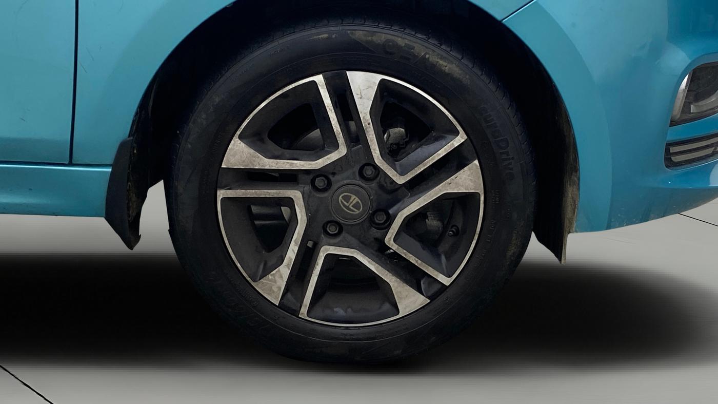 2025 Tata Tiago XZ PLUS PETROL, Petrol, Manual, 21,511 km, Right Front Wheel