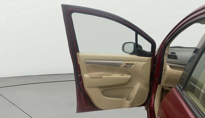 2012 Maruti Ertiga ZDI, Diesel, Manual, 90,743 km, LHS Front Door