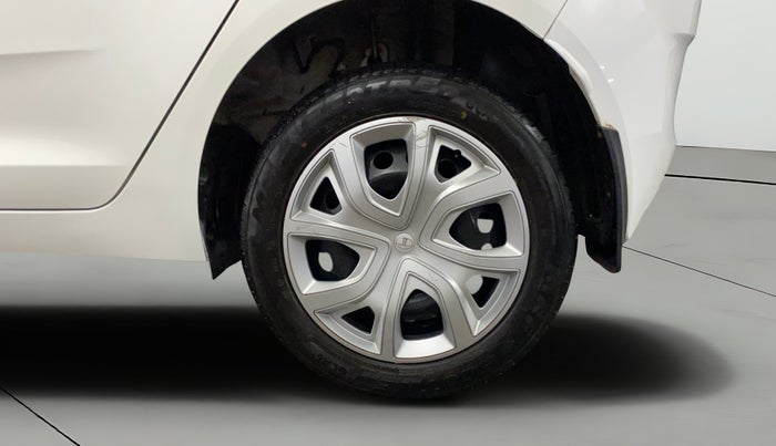 2024 Tata ALTROZ XM PLUS CNG, CNG, Manual, 10,647 km, Left Rear Wheel
