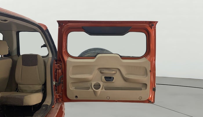 2016 Mahindra TUV300 T8, Diesel, Manual, 76,095 km, Boot Door Open