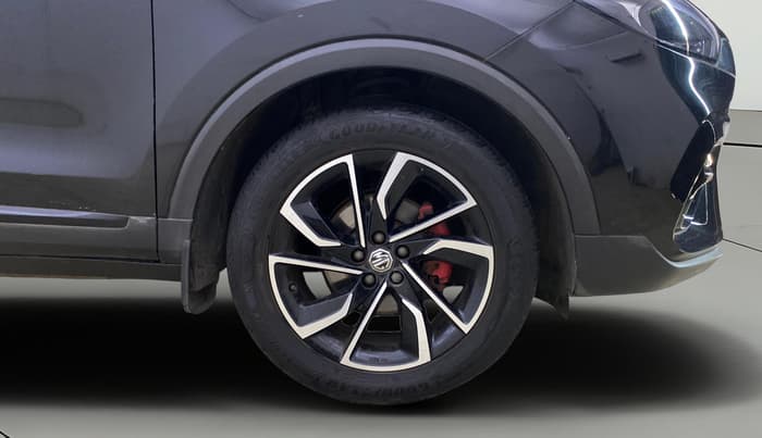 2022 MG ASTOR SAVVY 1.3 TURBO AT S RED, Petrol, Automatic, 14,541 km, Right Front Wheel