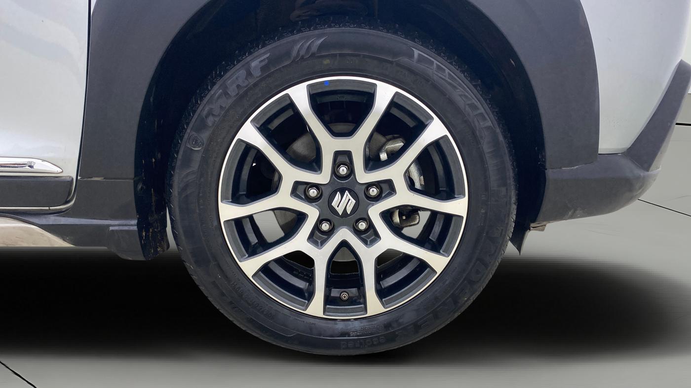 2024 Maruti XL6 ALPHA PLUS AT, Petrol, Automatic, 48,165 km, Right Front Wheel