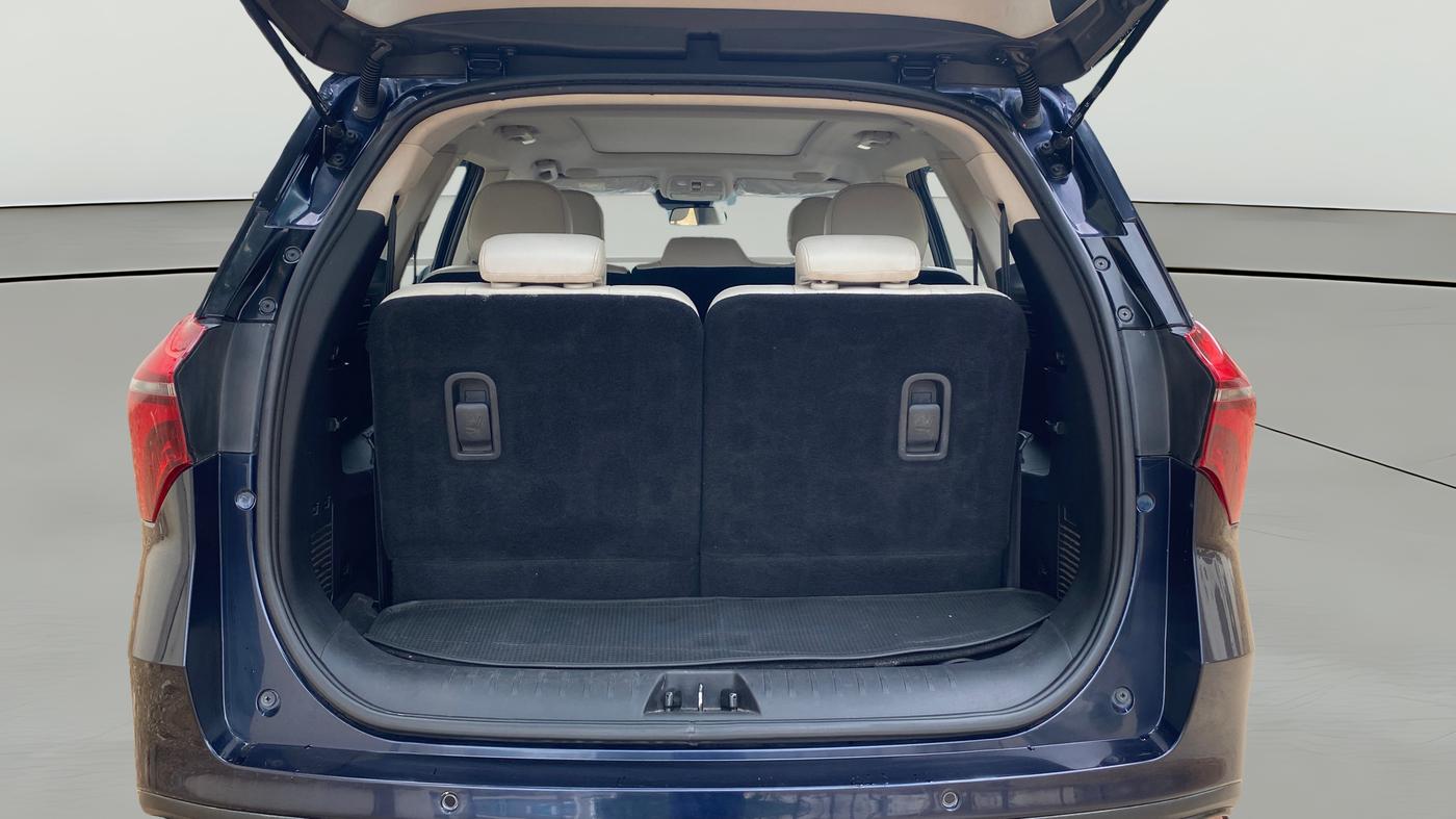 2021 Mahindra XUV700 AX 7 LUXURY P AT 7 STR, Petrol, Automatic, 65,764 km, Boot Open Zoomed View