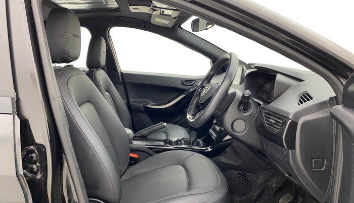 2023 Tata NEXON XZ PLUS PETROL SUNROOF DARK EDITION, Petrol, Manual, 19,571 km, Right Side Front Door Cabin