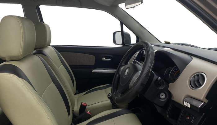 2014 Maruti Wagon R 1.0 VXI, Petrol, Manual, 43,065 km, Right Side Front Door Cabin