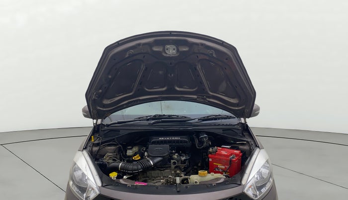 2017 Tata Tiago XZ PETROL, Petrol, Manual, 27,861 km, Open Bonet