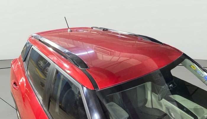 2020 Mahindra XUV300 W6 1.2 PETROL, Petrol, Manual, 33,270 km, Roof