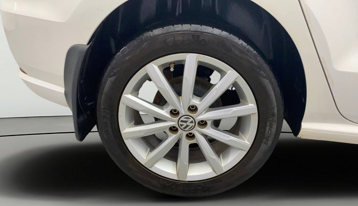 2017 Volkswagen Ameo HIGHLINE1.2L, Petrol, Manual, 1,02,380 km, Right Rear Wheel