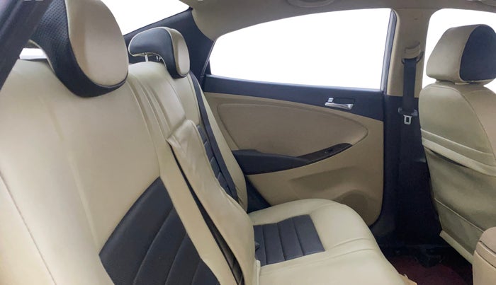 2014 Hyundai Verna FLUIDIC 1.6 CRDI SX, Diesel, Manual, 73,918 km, Right Side Rear Door Cabin