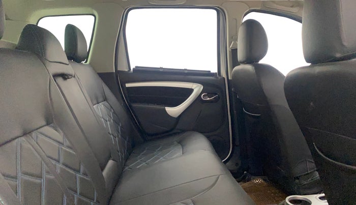 2015 Renault Duster 110 PS RXL DIESEL, Diesel, Manual, 1,04,256 km, Right Side Rear Door Cabin