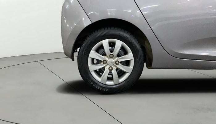 2013 Hyundai Eon MAGNA +, Petrol, Manual, 49,693 km, Right Rear Wheel