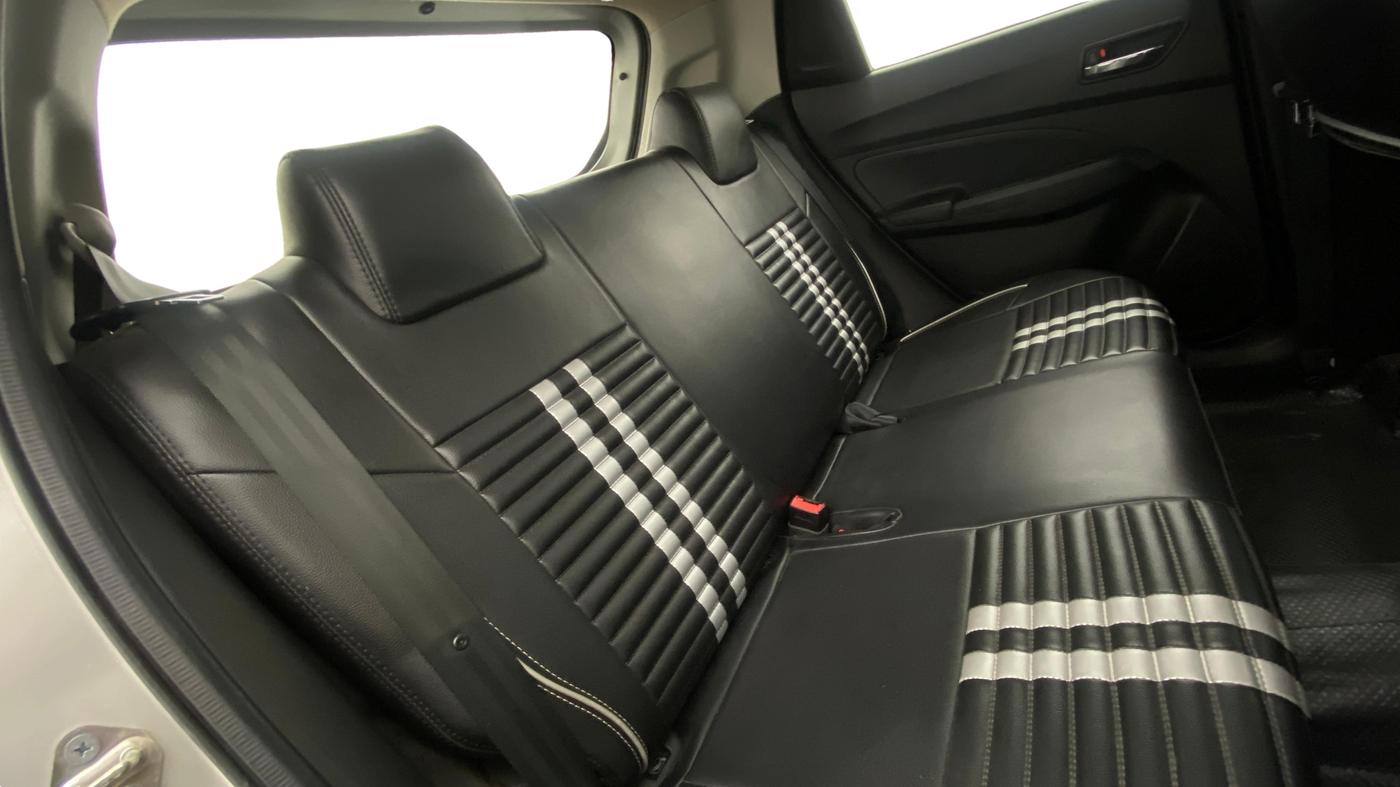 2022 Maruti Swift VXI AMT, Petrol, Automatic, 43,474 km, Right Side Rear Door Cabin
