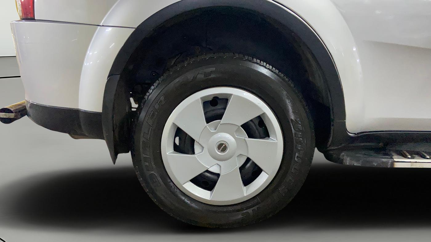 2017 Mahindra XUV500 W6, Diesel, Manual, 94,939 km, Right Rear Wheel
