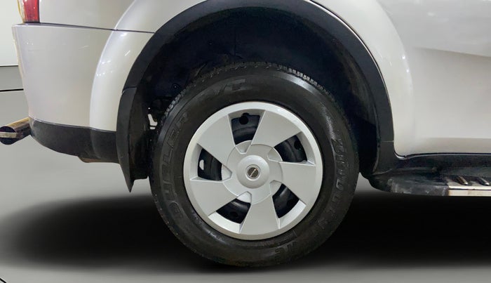 2017 Mahindra XUV500 W6, Diesel, Manual, 94,851 km, Right Rear Wheel